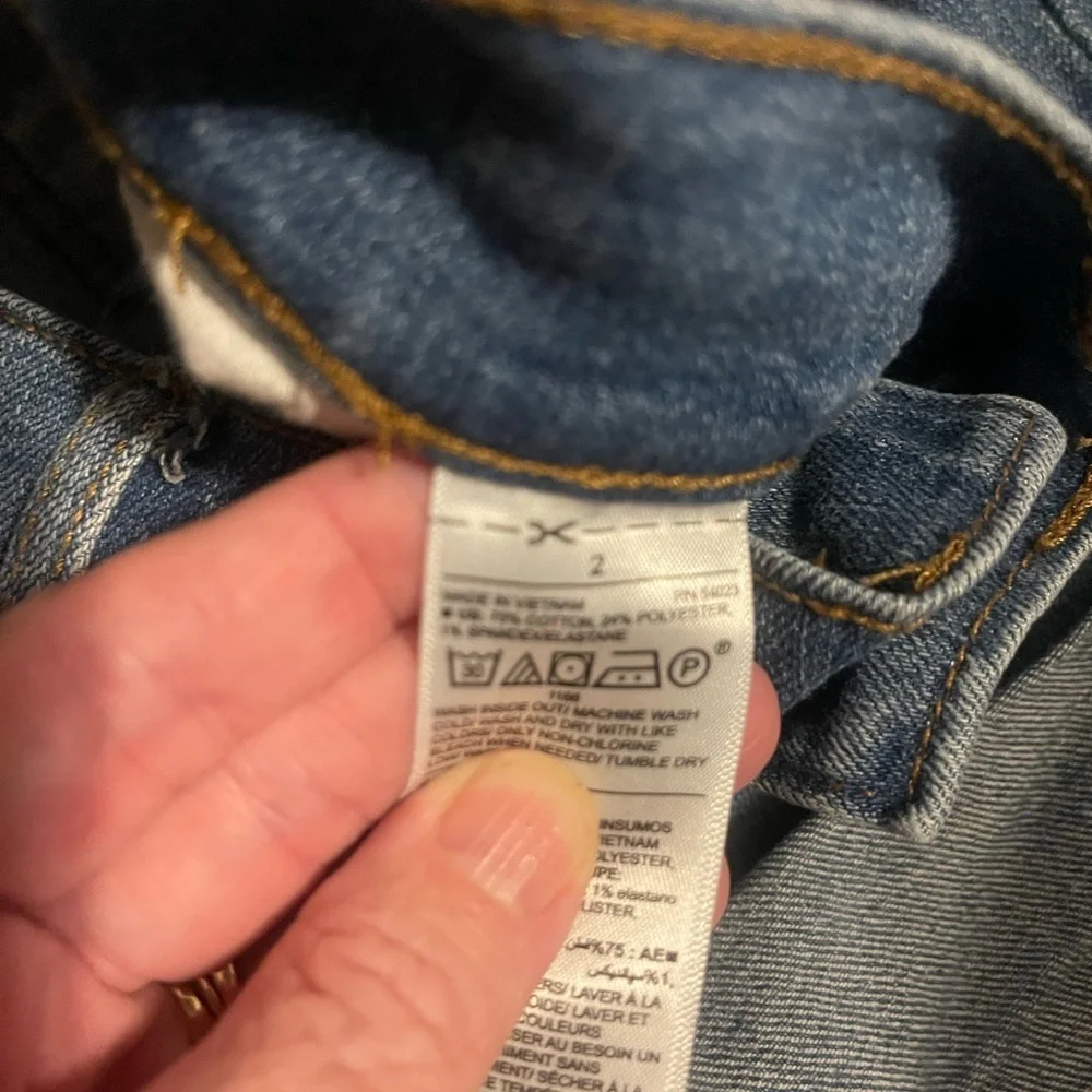 Old Navy Blue Jean Shorts - Picture 5 of 5